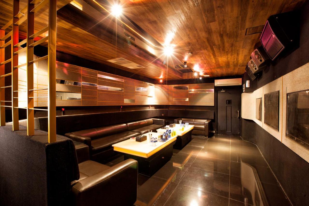 108 Hotel By Him Jakarta Exterior photo